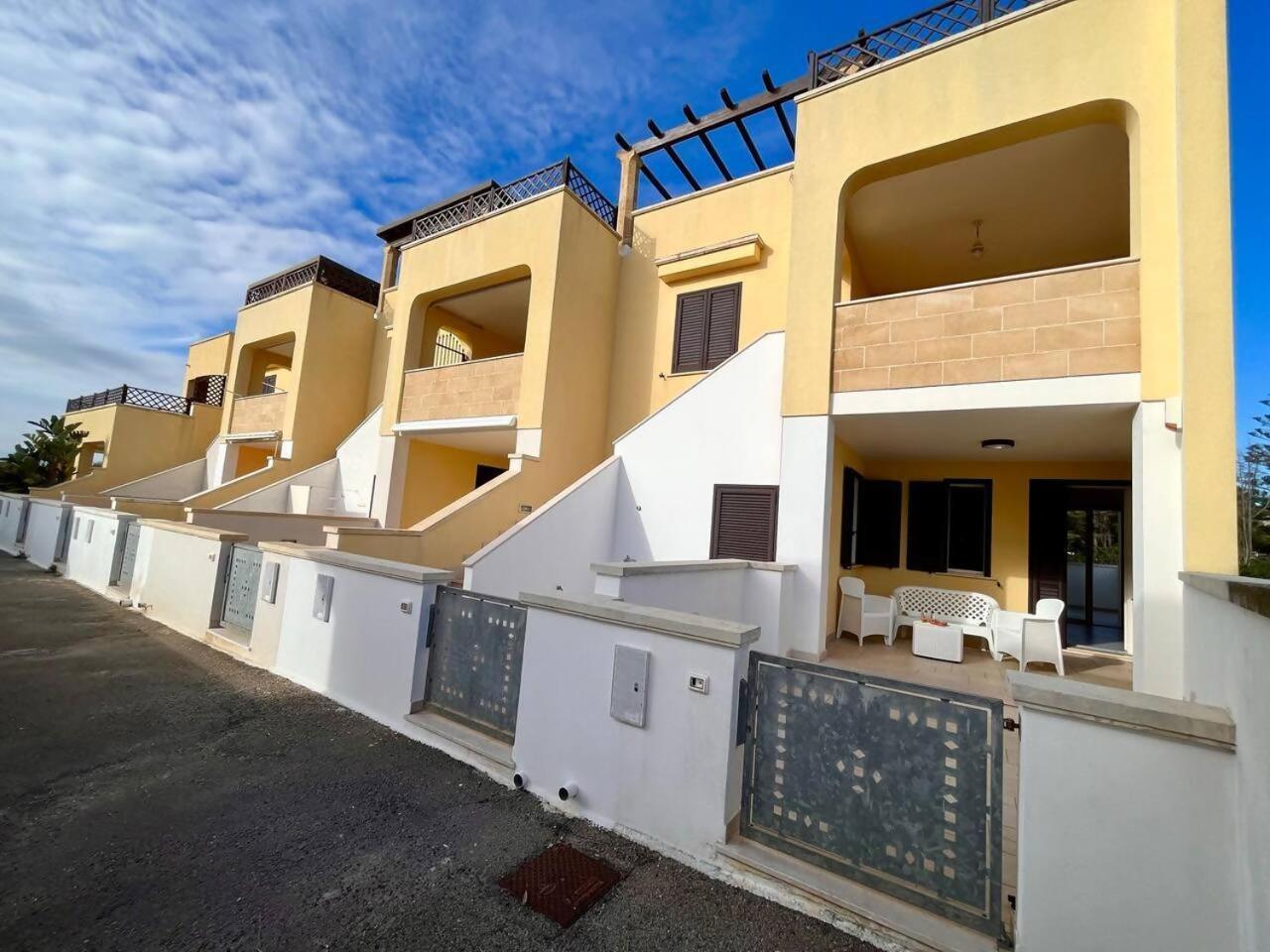Holiday home Yellow Beachfront House 60 M By Salento Prime Marina Di Pescoluse