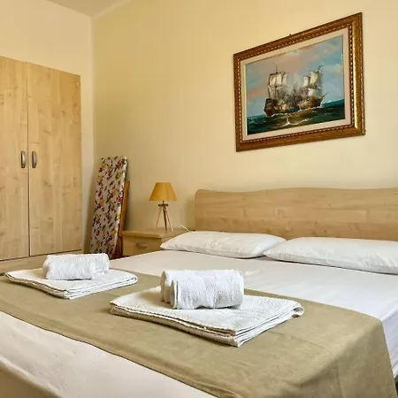 Yellow Beachfront House 60 M By Salento Prime Marina Di Pescoluse Extérieur photo